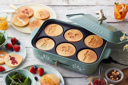 Japanese BRUNO X Moomins co-branded home appliance available in Taiwan! Make your own Moomins meal at home with the multifunctional electric grill pan + double-compartment sandwich machine.